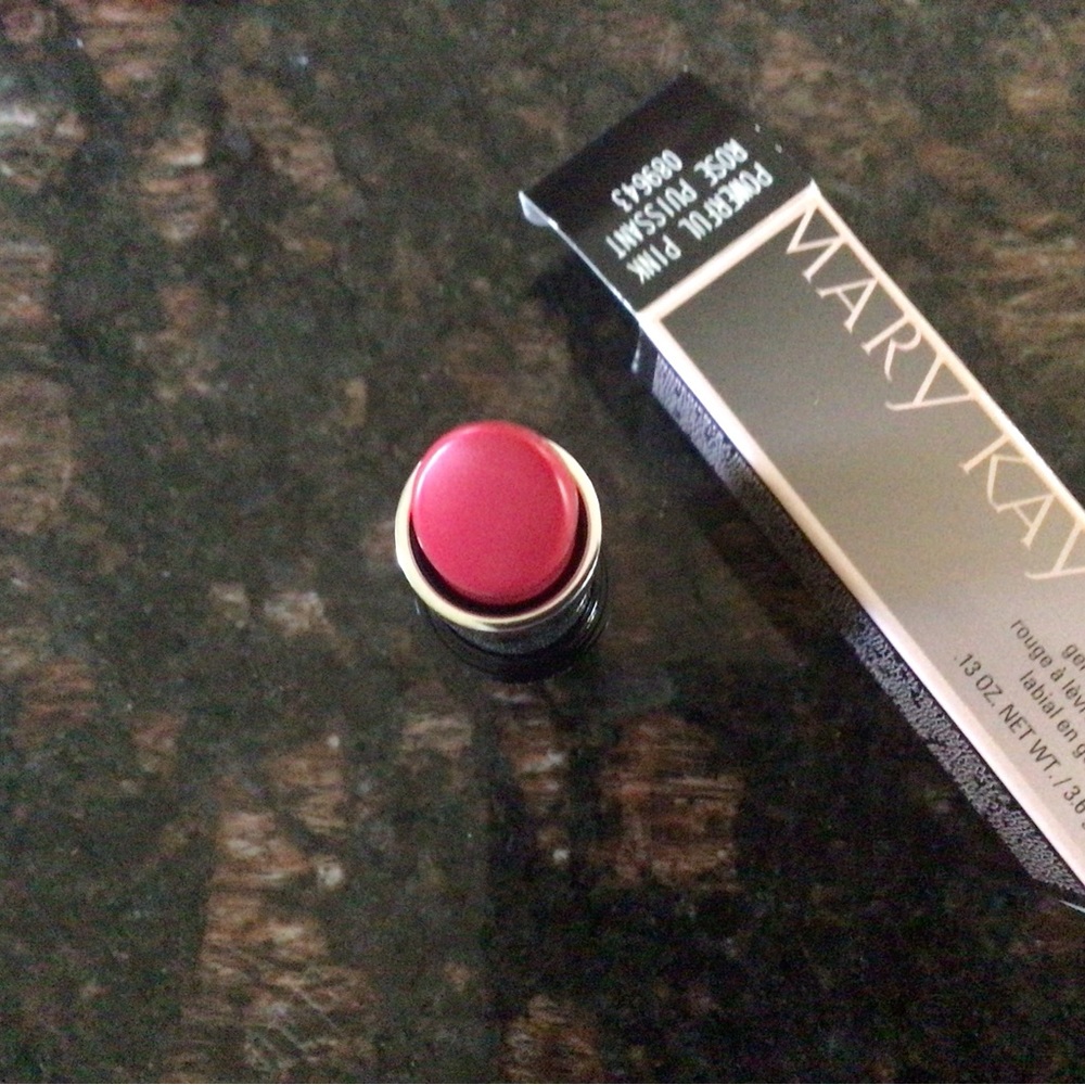 Mary Kay  powerful pink lipstick